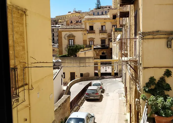 בית הארחה Kalos 3*