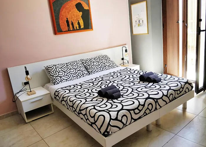 Kalos בית הארחה 3*