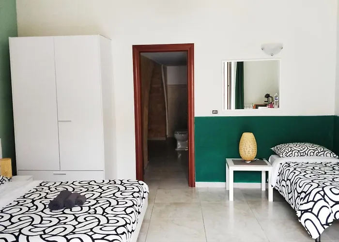 Kalos בית הארחה 3*