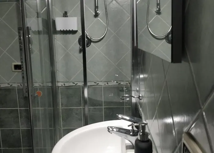 Kalos בית הארחה